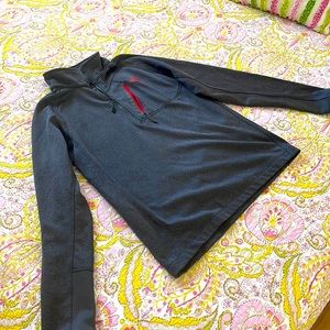 Chrome Men’s North Face quarter zip